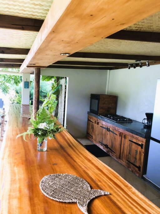 Bungalow Tiarii, Avec Acces Direct A Une Plage Privee Tevaitoa Exterior foto